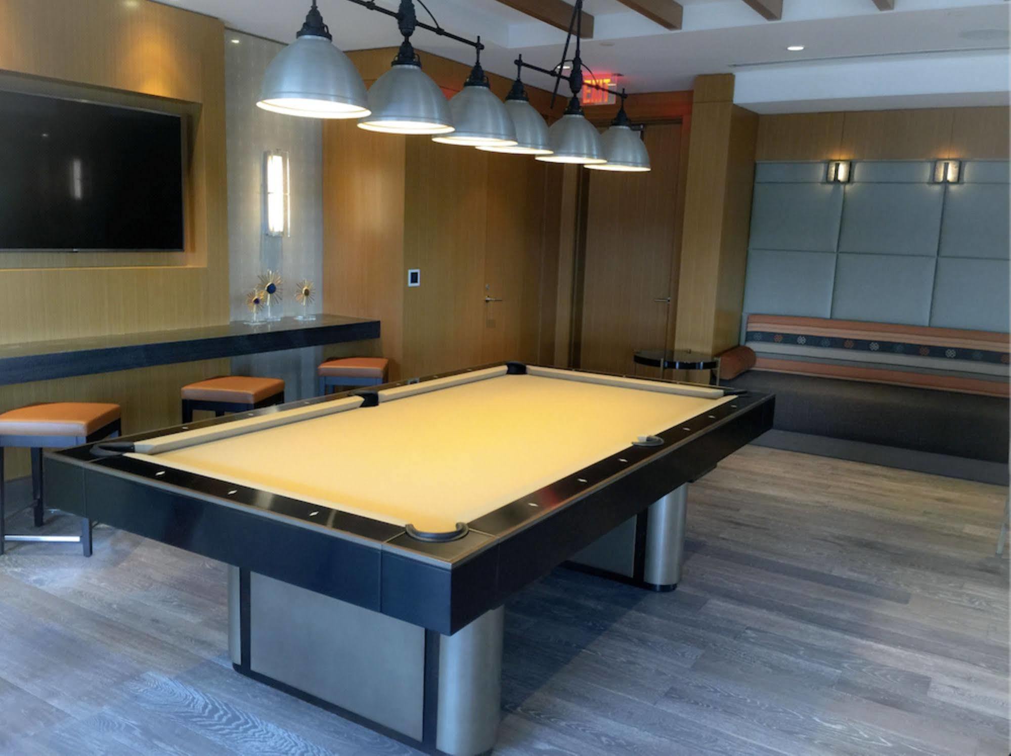 Global Luxury Suites In Downtown Bethesda Exterior photo