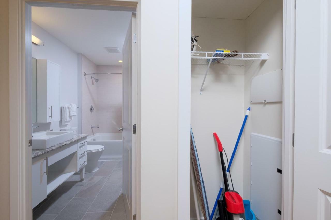 Global Luxury Suites In Downtown Bethesda Room photo